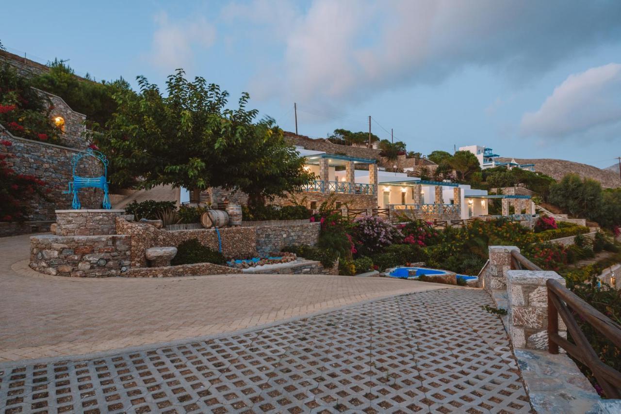 Tholariani Villas アモルゴス島 エクステリア 写真
