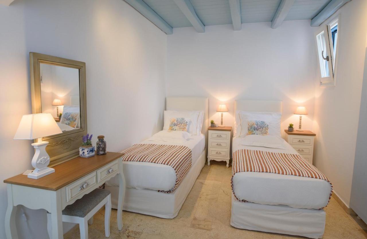 Tholariani Villas アモルゴス島 エクステリア 写真